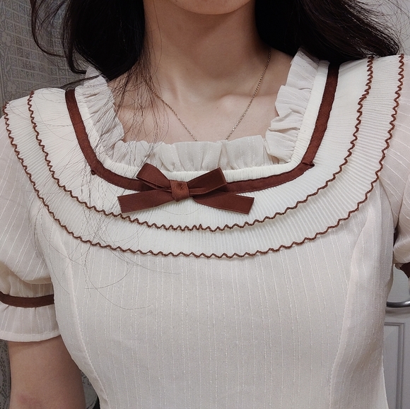 Cream dress - Picture 7 of 7